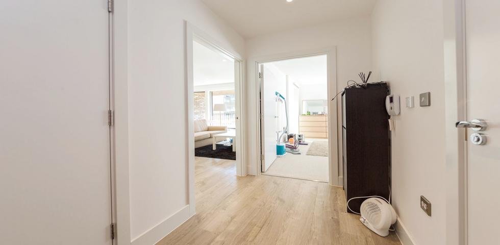 			UNDERGROUND PARKING SPACE , 1 Bedroom, 1 bath, 1 reception Apartment			 Royal Waterside, Lakeside Drive, Park Royal 